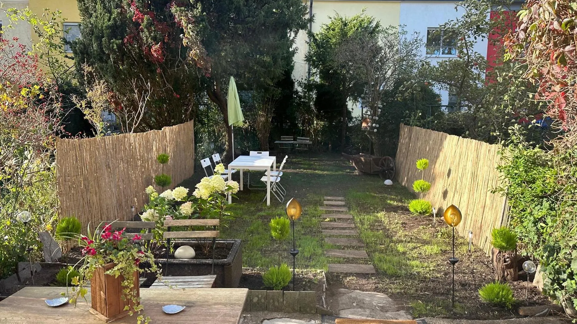 The Peaceful Garden Stay & Free Parking Salzburg 0*,  Austria